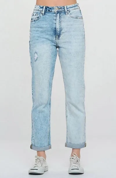 Karly Medium light Wash Mom Jeans