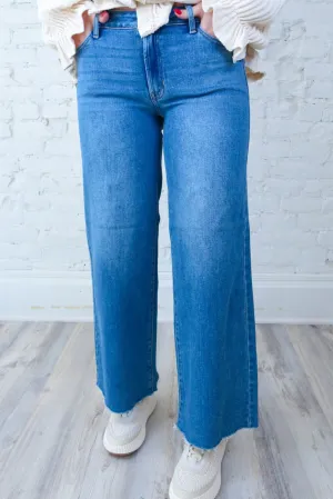 Relaxed Wide Leg Jean