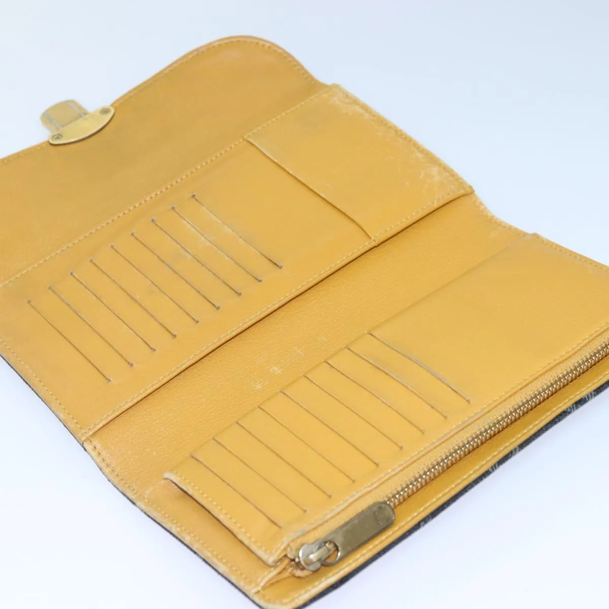 Trendy Inspired Louis Vuitton Amelia Wallet