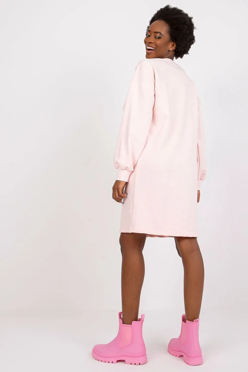 Versatile Loose-Fitting Daydress with Pockets