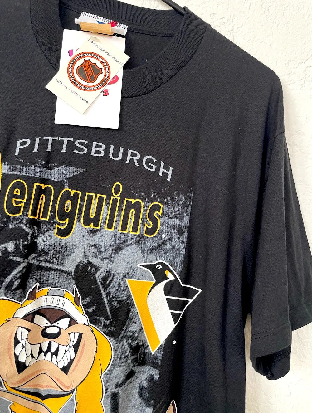 Vintage 90s Pittsburgh Penguins Taz Tee