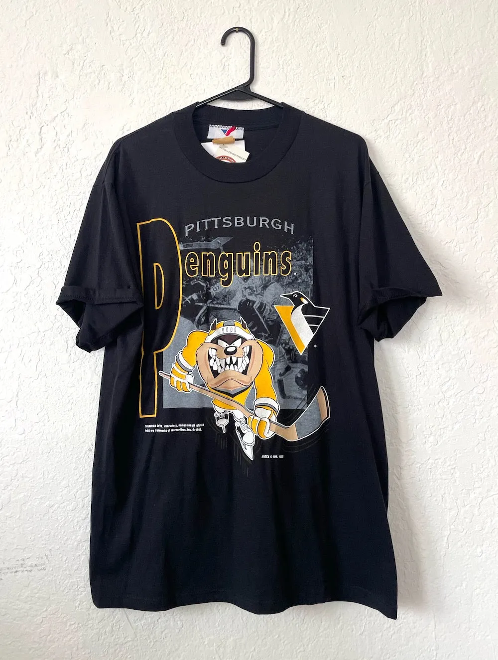 Vintage 90s Pittsburgh Penguins Taz Tee